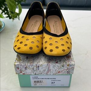 French Sole Aquitaine perforated ballet flats "Loire" Size European 37 US 6.5- 7